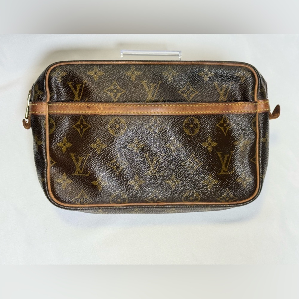 Authentic Louis Vuitton Monogram Toiletry Clutch Date Code - TH8902